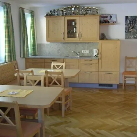 Nadlihof Apartment